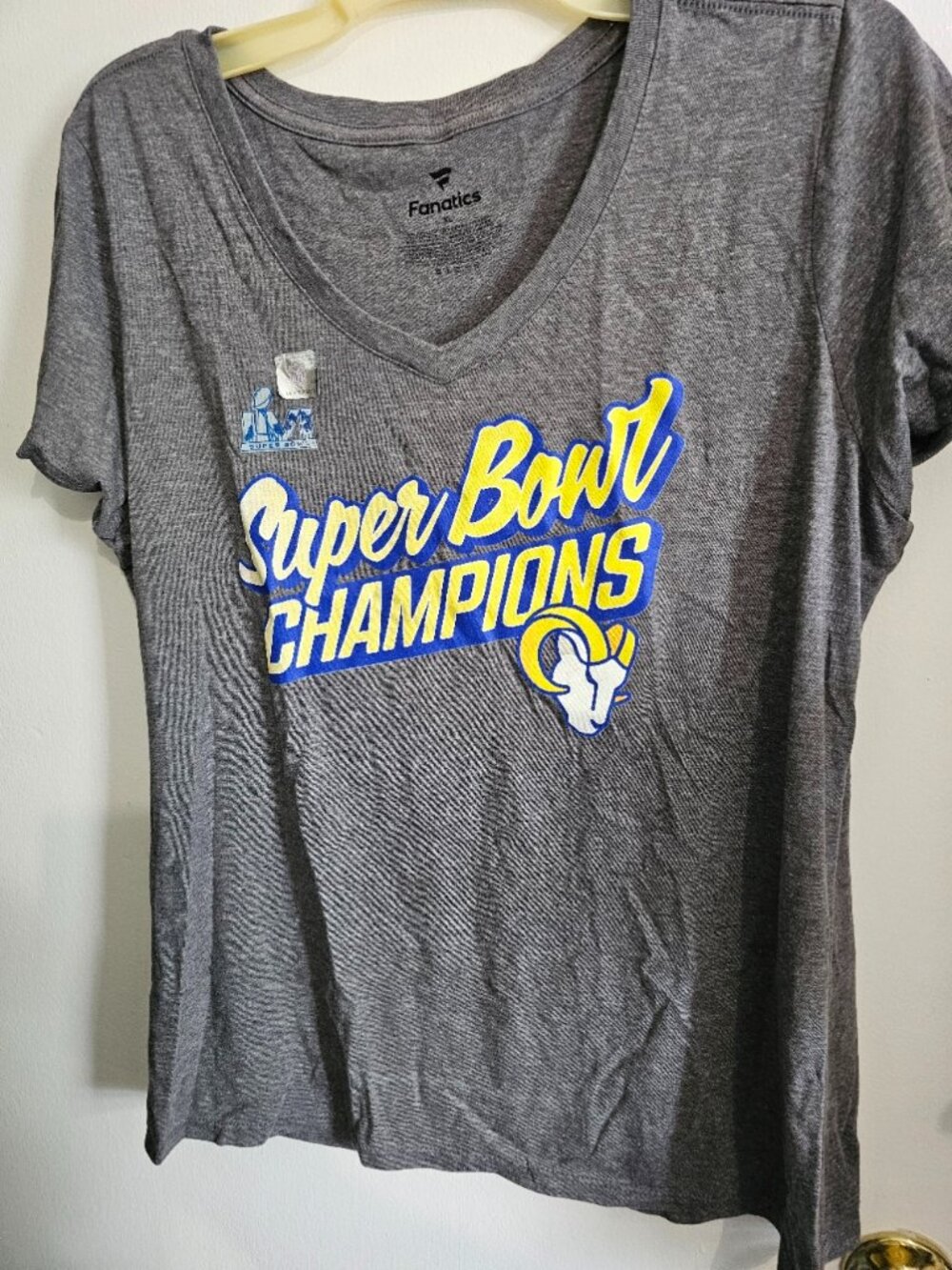 Women's Fanatics Heathered Gray Los Angeles Rams Super Bowl LVI V-Neck - XL